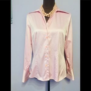 5/$25 Dressbarn fitted silky baby pink blouse